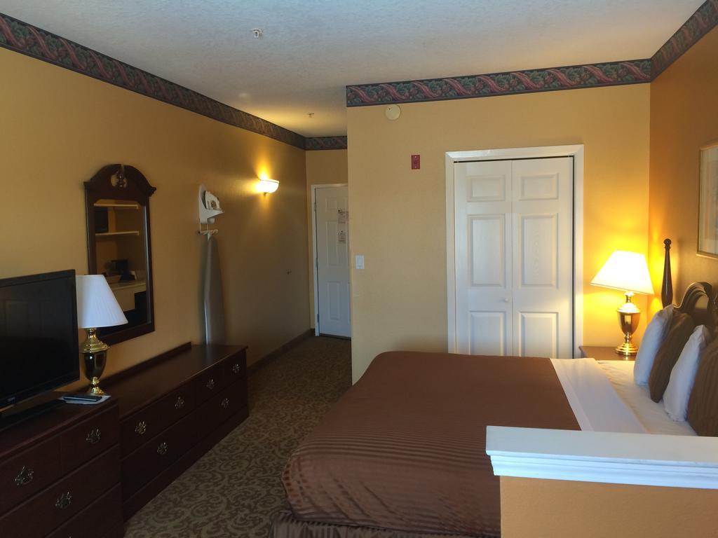 Luxury Suites Пенсакола Екстериор снимка