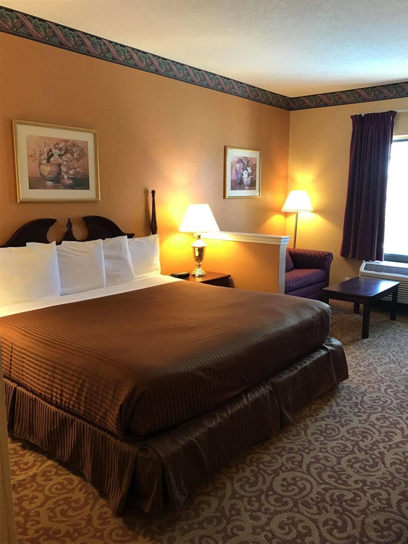 Luxury Suites Пенсакола Екстериор снимка
